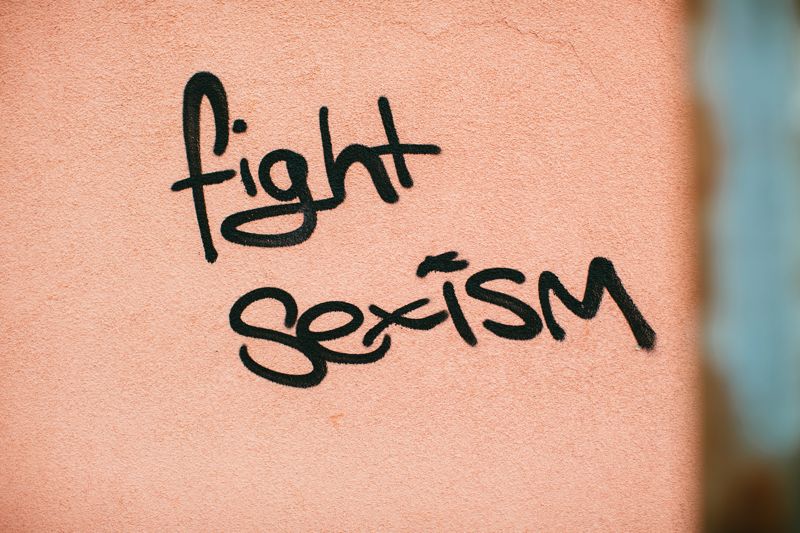 Des outils pour lutter contre les stéréotypes et les discriminations liées au genre